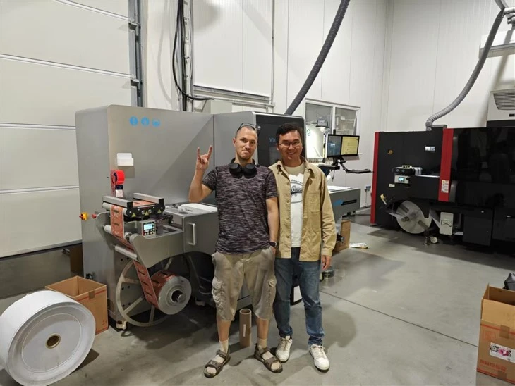 Digital Varnishing And Cold Foiling Label Finishing Equipment EcooSpark factory